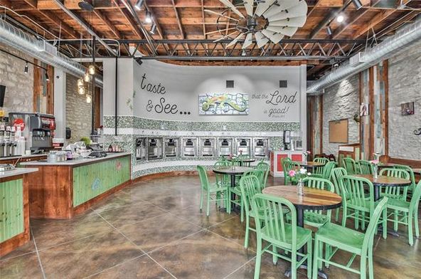 105 W Pearl St, Granbury, TX 76048